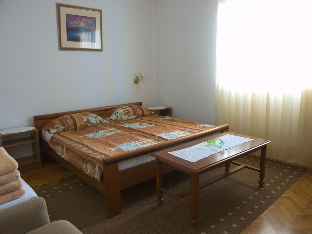 Nada Apartments Пореч Екстериор снимка